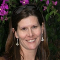 Michelle Embry headshot